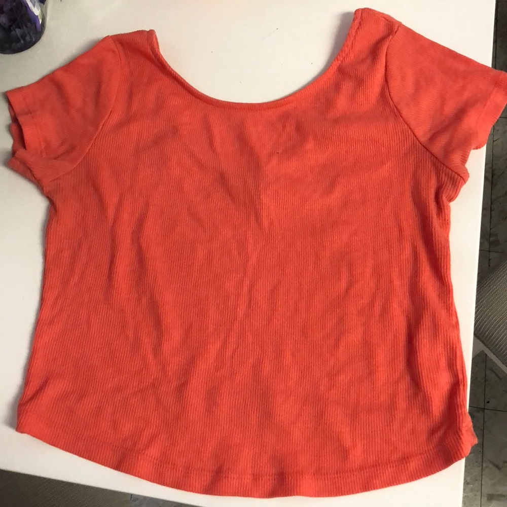 ✨3 for $20✨ Zara Coral Crop Top